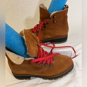 AVELLINI Sherpa Boot‎ Rust Brown US 8 EU 39 Suede Ankle NWOB Lined Spain Leather